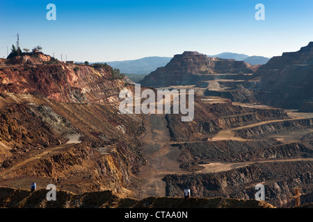 Les déchets d'extraction autour de Minas de Rio Tinto, Province de Huelva, Andalousie, Espagne du sud. Banque D'Images