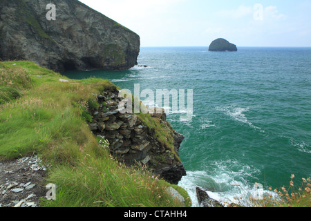 Plage de trou, près de Trebarwith Strand, North Cornwall, England, UK Banque D'Images