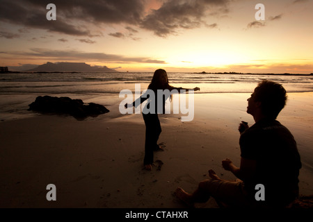 Soirée à Bloubergstrand avec vue sur Table Mountain et Cape Town, Western Cape, Afrique du Sud, RSA, l'Afrique Banque D'Images