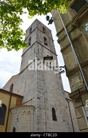 Cathédrale Notre-Dame-du-puy de Grasse, Place du Grand Puy, Grasse, Côte d'Azur, Provence-Alpes-Côte d'Azur, France Banque D'Images