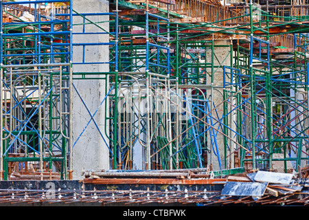 Construire des structures sur la construction de bâtiments en béton armé Banque D'Images