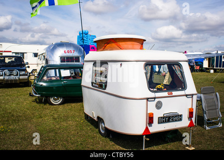 1960 Eriba Puck caravane remorque touring compact au salon de l'activité en 2010 Banque D'Images