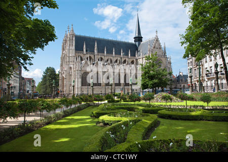 Bruxelles - Notre Dame du Sablon église gothique de l'Est et de l'park Banque D'Images