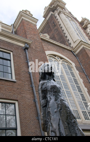 Statue d'Anne Frank à Amsterdam aux Pays-Bas Banque D'Images