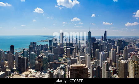 L'horizon de la ville à la recherche de l'observatoire du sud sur le John Hancock Building de Chicago ( 360 ), N Michigan Avenue, Chicago, Illinois, États-Unis Banque D'Images