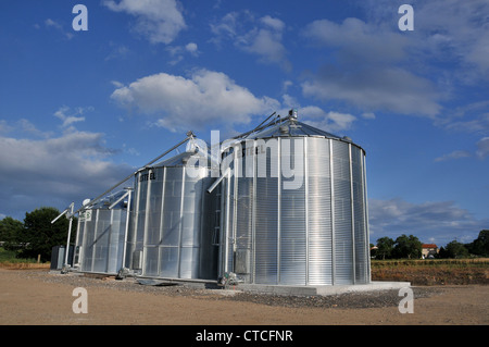 Silo blé plaine de Limagne Puy de Dôme Auvergne France Banque D'Images