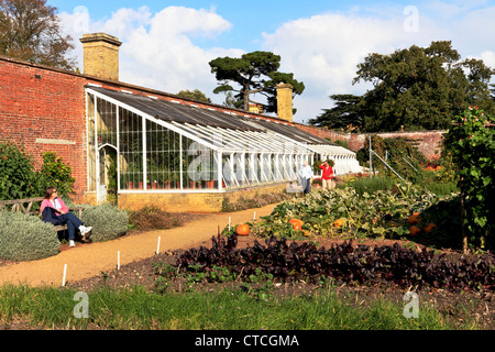 4141. Le jardin clos, Osbourne House, Île de Wight, Royaume-Uni Banque D'Images