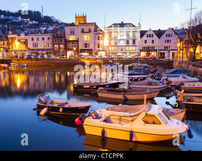 Crépuscule à Dartmouth Harbour South Hams, Devon, Angleterre Royaume-uni Banque D'Images