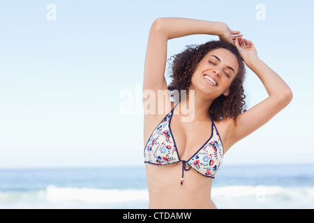 Woman posing in a bikini Banque D'Images