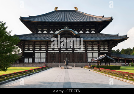 Le Grand Buddha Hall (Daibutsuden) au temple Todai-ji à Nara, au Japon, jusqu'en 1998, le plus grand bâtiment en bois du monde. Il a été reconstruit en 1709 Banque D'Images