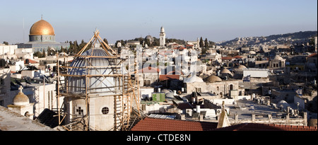 Vue panoramique sur la vieille ville de Jérusalem, de l'Hospice Autrichien, Israël Banque D'Images