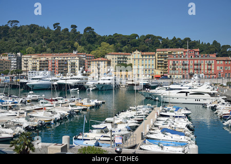 Voile marina en Vieux Port Nice, Nice, Côte d'Azur, Alpes-Maritimes, Provence-Alpes-Côte d'Azur, France Banque D'Images