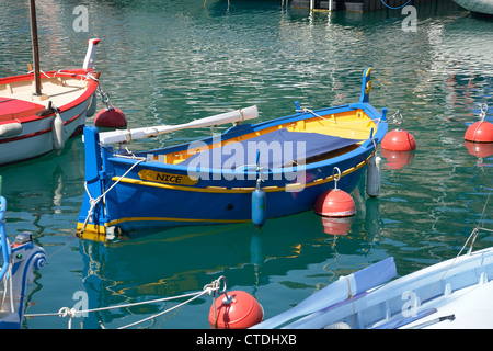 Bateaux de pêche au Vieux Port Nice, Nice, Côte d'Azur, Alpes-Maritimes, Provence-Alpes-Côte d'Azur, France Banque D'Images