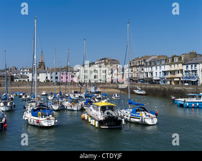 Dh Ilfracombe DEVON ILFRACOMBE Port Marina bateaux yachts ville de bord de mer uk yacht dans resort Banque D'Images