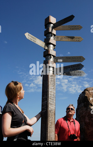 Les touristes au phare Pointe du Cap, la pointe extrême du continent africain, Le Cap, Afrique du sud péninsulaire Banque D'Images