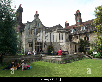 À Lewes,Southover Grange East Sussex, Angleterre. Banque D'Images