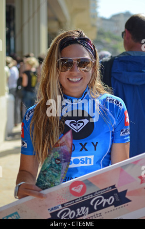 Hawaiian Pro Surfer Coco Ho Banque D'Images