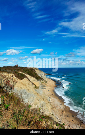 Avis de Mohegan Bluffs, et le sud-est de Phare sur Block Island, Rhode Island Banque D'Images