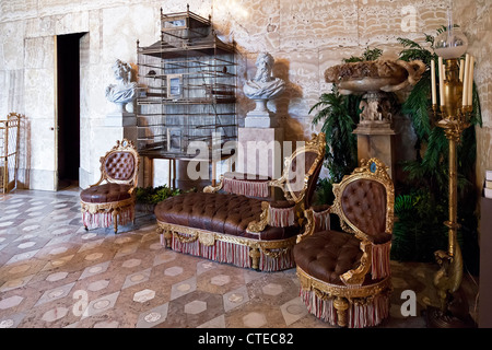 Salle de marbre ou d'hiver Chambre Jardin (Sala de Mármore ou do Jardim de Inverno) dans le Palais National de Ajuda, Lisbonne, Portugal. Banque D'Images