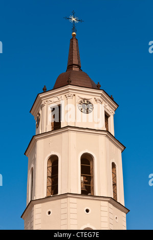 Beffroi de la place de la cathédrale La cathédrale de Vilnius Lituanie Banque D'Images