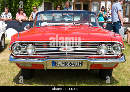 Voitures Chevrolet Impala Convertible Banque D'Images