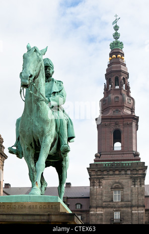 Le roi Christian IX Monument au Palais de Christiansborg à Copenhague Banque D'Images