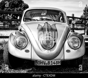 Voitures Volkswagen Beetle (noir et blanc) Banque D'Images