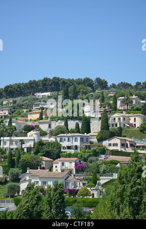 Maisons de la colline de la vieille ville fortifiée, Saint-Paul de Vence, Côte d'Azur, Alpes-Maritimes, Provence-Alpes-Côte d'Azur, France Banque D'Images