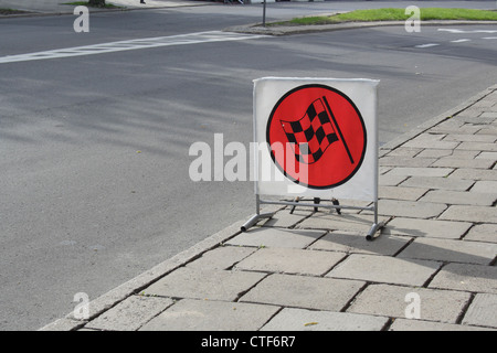 Signer en fin de section de rallye spécial Banque D'Images