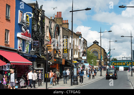 La ville de Camden High Street. Londres Banque D'Images