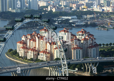 Vue de la Singapore Flyer avec Geyland derrière. Banque D'Images