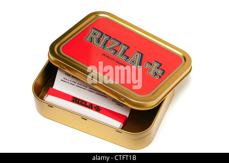 Cigarette Rizla papier à cigarette et le tabac tin Banque D'Images