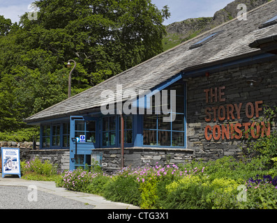 John Ruskin Museum en été Coniston Cumbria Angleterre Royaume-Uni Grande-Bretagne Banque D'Images