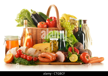 La composition avec variété de produits d'épicerie, fruits, légumes, y compris la viande, les produits laitiers et le vin Banque D'Images
