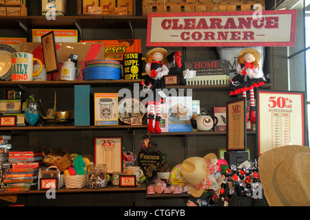 Stuart Florida, Cracker Barrel, restaurant restaurants cuisine manger dehors café cafés bistrot, Old Country Store, shopping shopper shoppers magasins m Banque D'Images