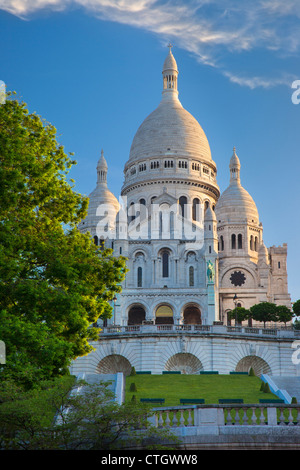 Tôt le matin suivant Basilique du Sacré Coeur, Montmartre, Paris France Banque D'Images