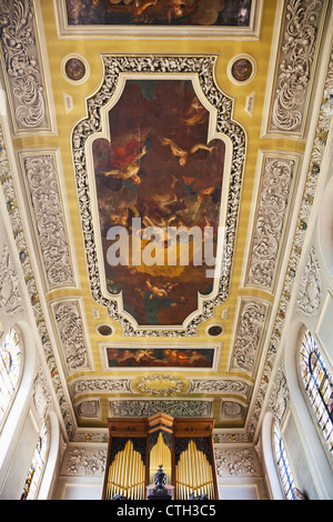 Oxfordshire, Oxford, Oxford University, Trinity College, La Chapelle, la peinture du plafond par Pierre Berchet de l'Ascension Banque D'Images