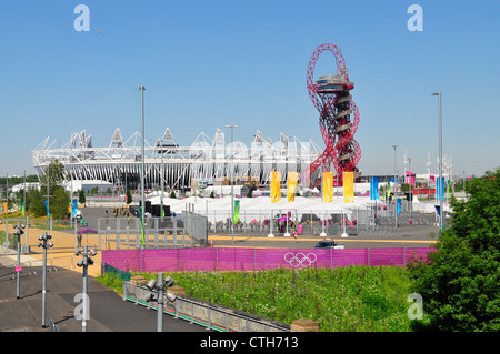 2012, le Parc olympique de Stratford, London, montrant le stade olympique d'Anish Kappor ArcelorMittal Orbit Sculpture Banque D'Images