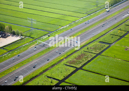 Pays-bas, Breukelen, autoroute A2. Vue aérienne. Banque D'Images