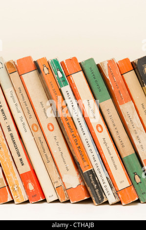 Vintage 10/18 publié par Penguin Books - fin des années 40 à fin des années 1960 Banque D'Images