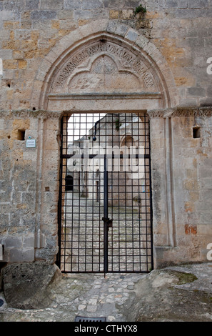 Entrée de Convicina Saint Antonio, habitations troglodytiques Sassi di Matera dans Sasso Barisano, UNESCO World Heritage Site, Matera, Italie, Banque D'Images