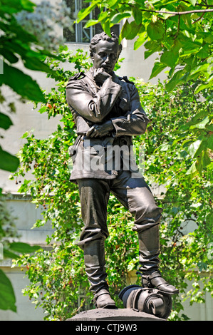 Londres, Angleterre, Royaume-Uni. Statue du général de division Charles G. Gordon - « Gordon of Khartoum » - dans les jardins du remblai de Victoria Banque D'Images