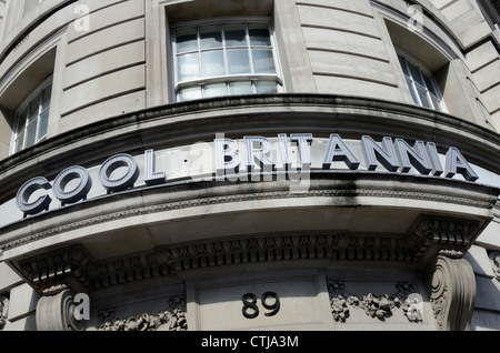 Cool Britannia La boutique de souvenirs, Victoria, London, UK Banque D'Images