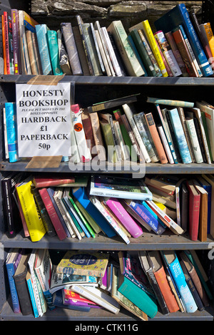 Livres d'occasion à vendre à Hay Castle Bookshop, Hay-on-Wye, Powys, Pays de Galles, Cymru, UK, Royaume-Uni, GO, Grande Bretagne Banque D'Images