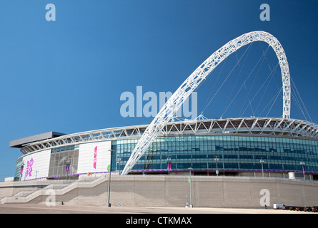 Vue sur le stade de Wembley, lieu des Jeux Olympiques de 2012, Londres, Angleterre, Royaume-Uni Banque D'Images