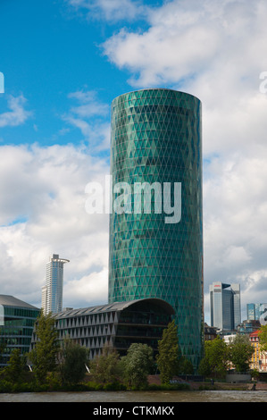 Westhafen Tower (2003) le port de l'ouest domaine Westhafen Frankfurt am Main land de Hesse Allemagne Europe Banque D'Images