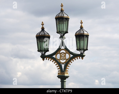 Lumière sur le pont de Westminster Banque D'Images