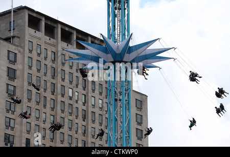 Star Flyer Fairground Ride sur la rive sud de Londres Banque D'Images