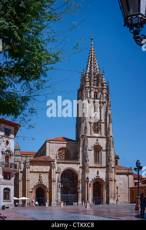La cathédrale de San Salvador, dans la ville de Oviedo, Principauté des Asturies, Espagne, Europe. Banque D'Images