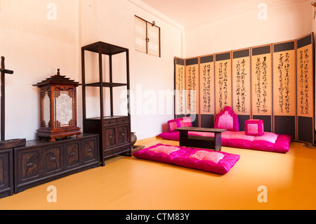 Les loisirs de l'homme noble coréen salon, Namsangol Hanok, Séoul, Corée Banque D'Images